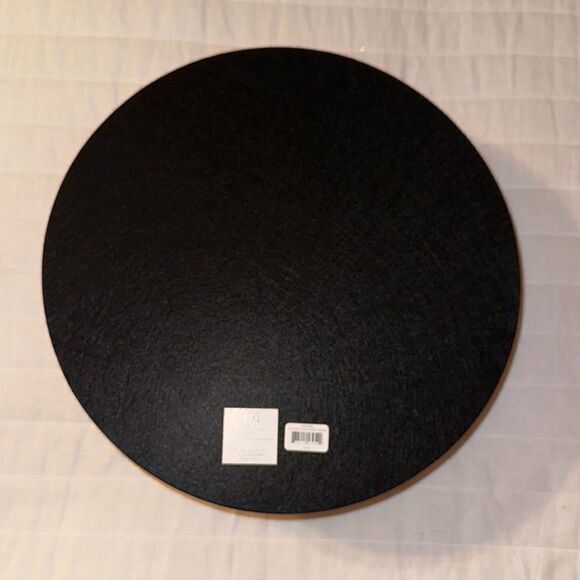 Tango Red Snakeskin Round Pebbled Faux Leather Vinyl Placemat set of 6 - Picture 2 of 8